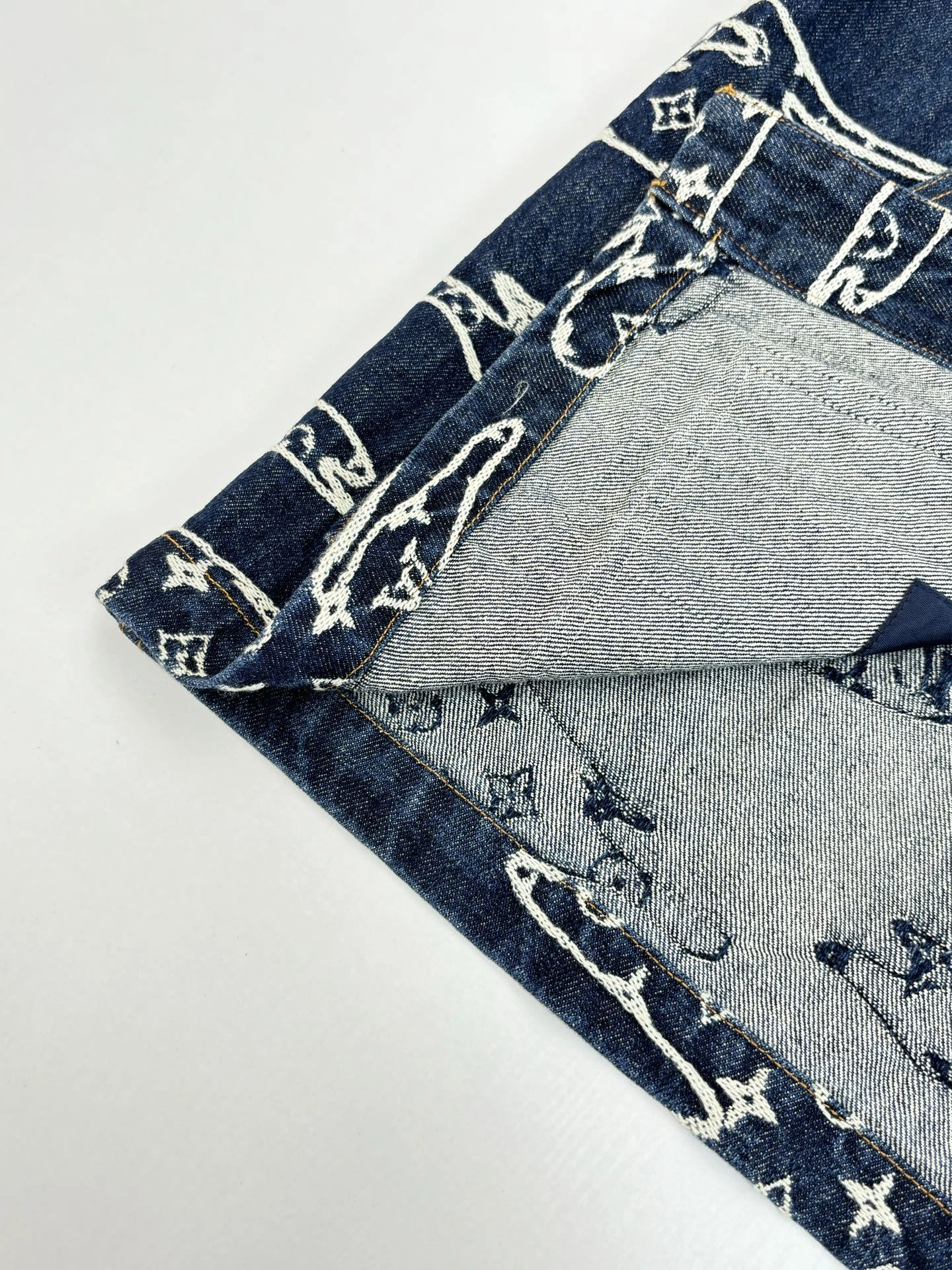 wg.luxury- 8V item:E-F000I0114